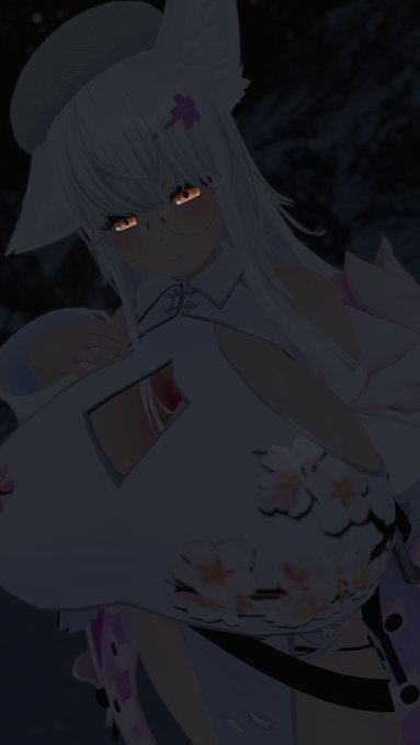 暗闇で目が光るの良いよね 