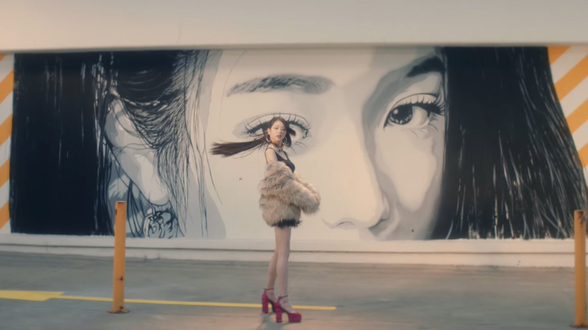 เหมือนอันนี้เป็นการฝังความเป็น cupid ของเขาทิ้งไว้เลย ซีนนี้คือชอบมาก มันชัดมากคือน้องวอนยองยืนอยู่หน้ารูปตัวเอง (จาก Love Dive) เหมือนว่ามันเป็นอดีตไปแล้ว ของแบบนั้นมันเชยไปแล้ว ตอนนี้คือฉัน ฉันยืนอยู่ตรงนี้ไม่ใช่คนในรูปที่เธอเคยบูชาอีกต่อไปแล้ว ชอบมาก อำลาน้องๆคิวปิดน้า 💘🔥