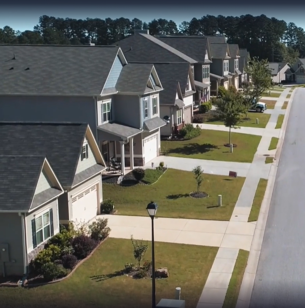 Military_reB's tweet photo. Is your military family ready for another move? This time around why not have a top agent in your corner and $350-$7,500 in cash back* or rewards in your pocket? Sign up to learn more: https://t.co/cfIiXT8Qat
#Military #MilitaryFamily #Veteran #RealEstate #BuyAHome #SellAHome https://t.co/WSCPpaKnkj