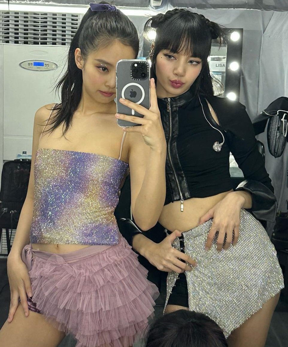 Happy birthday, sissy. Thank you for being born. Please stay with me for a long time. I love you. <a href="/Lisra/">Jelsa. #RoarKintara</a> 💟

With love,
Jecin.