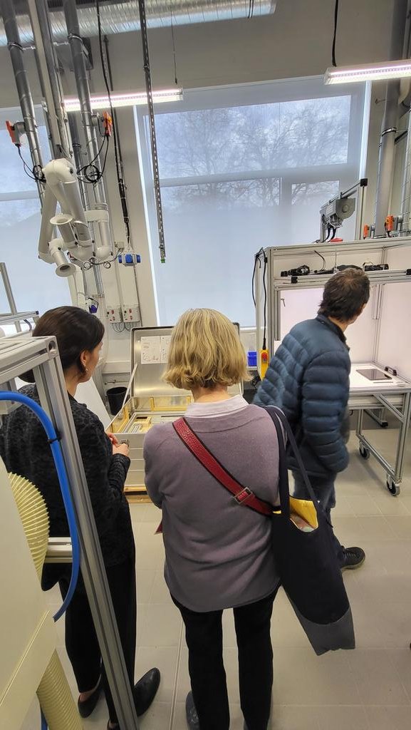 We are glad that the #KulturGutRetter were also present at our open day to present the emergency mechanism for cultural heritage in crisis situations.
<a href="/dai_weltweit/">DAI</a> <a href="/THWLeitung/">Bundesanstalt THW</a> <a href="/ArcHerNet_org/">Archaeological Heritage Network</a> 

#LEIZAopens #LEIZArchaeology