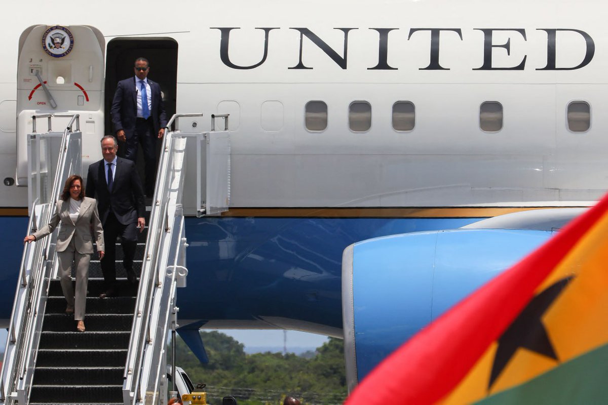 AfricaFactsZone's tweet photo. US Vice President, Kamala Harris has arrived in Ghana. She will also visit Tanzania and Zambia during her nine-day African trip. https://t.co/6Eo3dkbGhJ