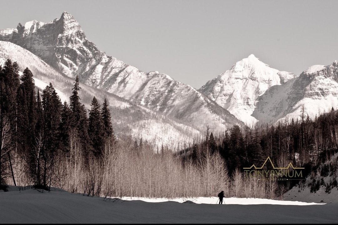 TonyBynum's tweet photo. One place I would like to photograph a wedding engagement. I'm up for it, are you? #montanamoment #montanaphotographer #glacier https://t.co/sSnwsvtyhf