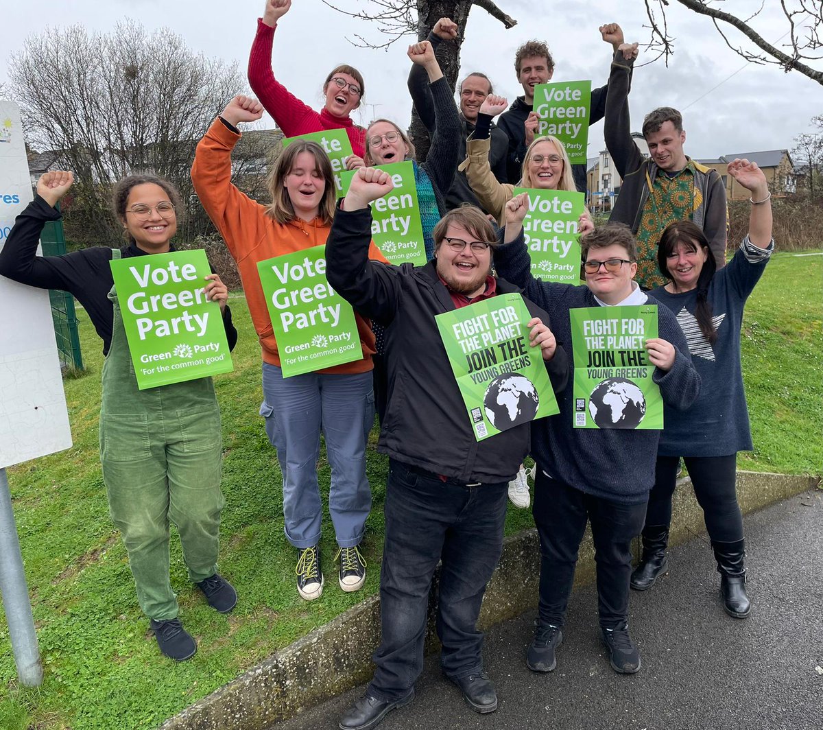 Continuing the action weekend in Ashford today - supporting the incredible <a href="/YoungGreenParty/">Young Greens 🌱</a> candidates Al and Thom!
Greens can and are winning up and down the country and it's so exciting to see the progress <a href="/AshfordGreens/">Ashford Greens</a> are making. #GetGreensElected