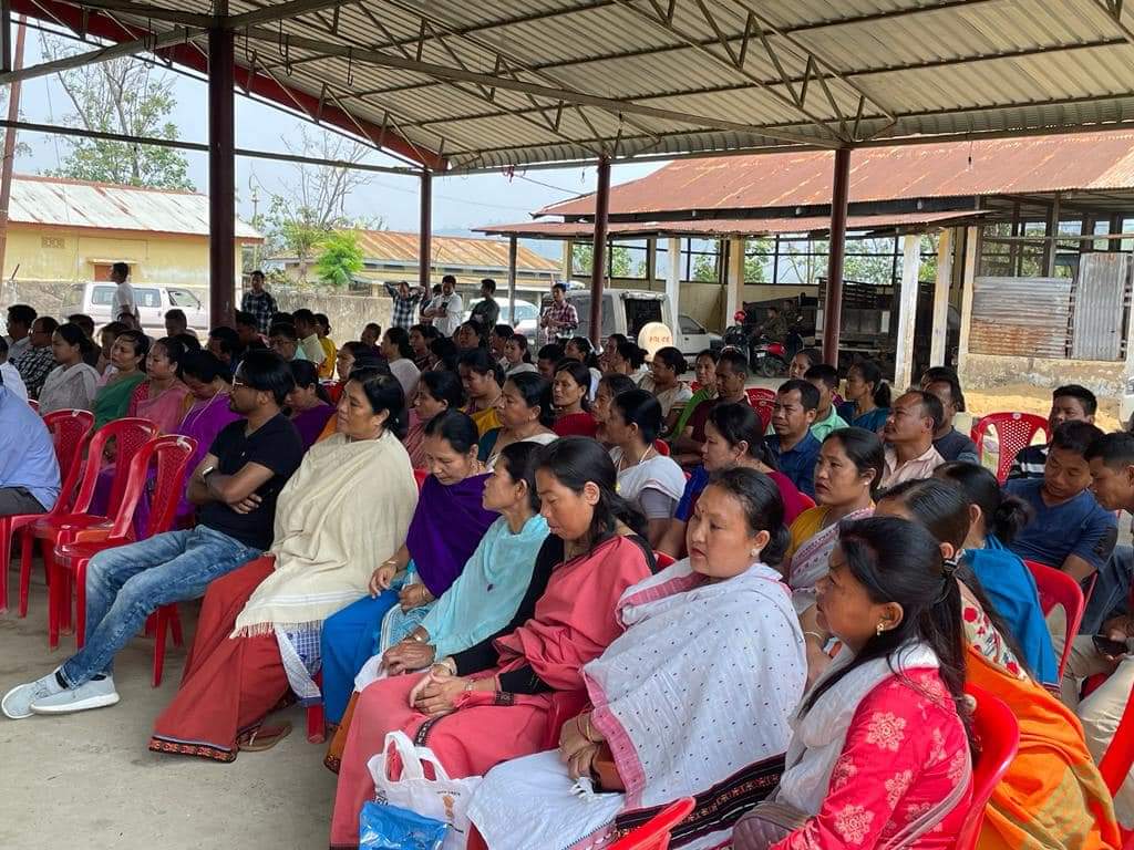 BJPDimaHasao's tweet photo. #MannKiBaat
The 99th edition of Mann Ki Baat has been tuned by Smt. Nandita Gorlosa ji, Assam Cabinet Minister, Shri Donpainon Thaosen ji, District President, alongwith other dignitaries at a booth in BJP Haflong Mandal. https://t.co/u2y2iif7zj