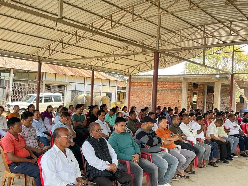 #MannKiBaat
The 99th edition of Mann Ki Baat has been tuned by Smt. Nandita Gorlosa ji, Assam Cabinet Minister, Shri Donpainon Thaosen ji, District President, alongwith other dignitaries at a booth in BJP Haflong Mandal.