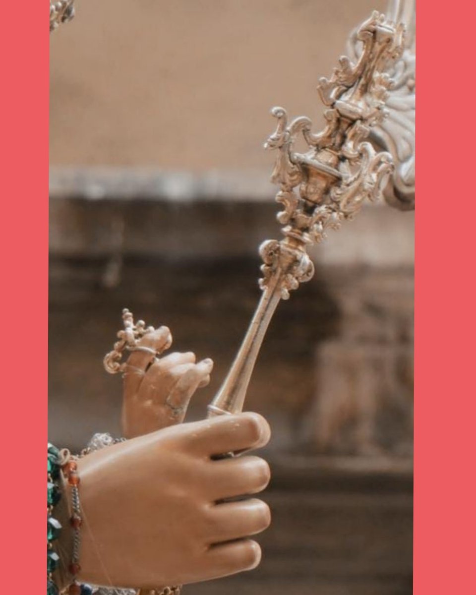 EVANGELIO DOMINGO 26 DE MARZO, QUINTO DE CUARESMA.

Lectura del Santo Evangelio según San Juan (11,3-7.17.20-27.33b-45):

#virgendelrosariocopatronadeantequera 
#rosarioantequera 
#barrocoantequerano 
#Antequera