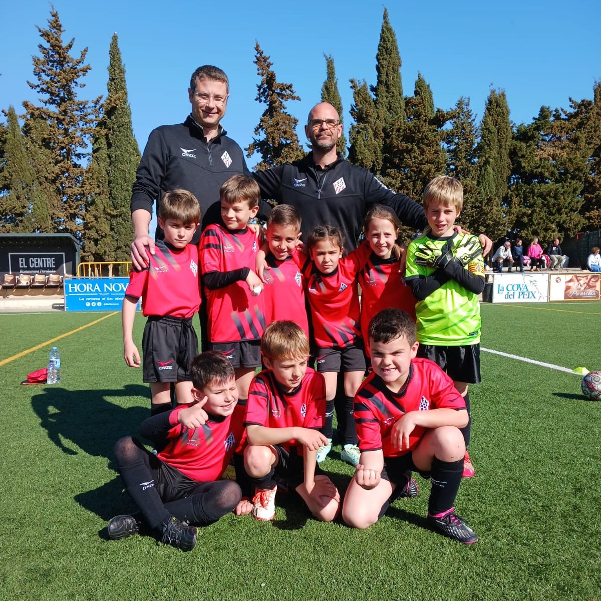Navata CF (@navatacf) on Twitter photo 🔴⚪ Gran partit amb victòria del Pre-Benjamí Vermell ⚽al camp del <a href="/cfperalada/">CF Peralada</a>🔝
·
CF Perala da CFPeralada
#cfnavata #familiacfnavata
#fempinya #prebenjamívermell 🔴⚪ Gran partit amb victòria del Pre-Benjamí Vermell ⚽al camp del <a href="/cfperalada/">CF Peralada</a>🔝
·
CF Perala da CFPeralada
#cfnavata #familiacfnavata
#fempinya #prebenjamívermell