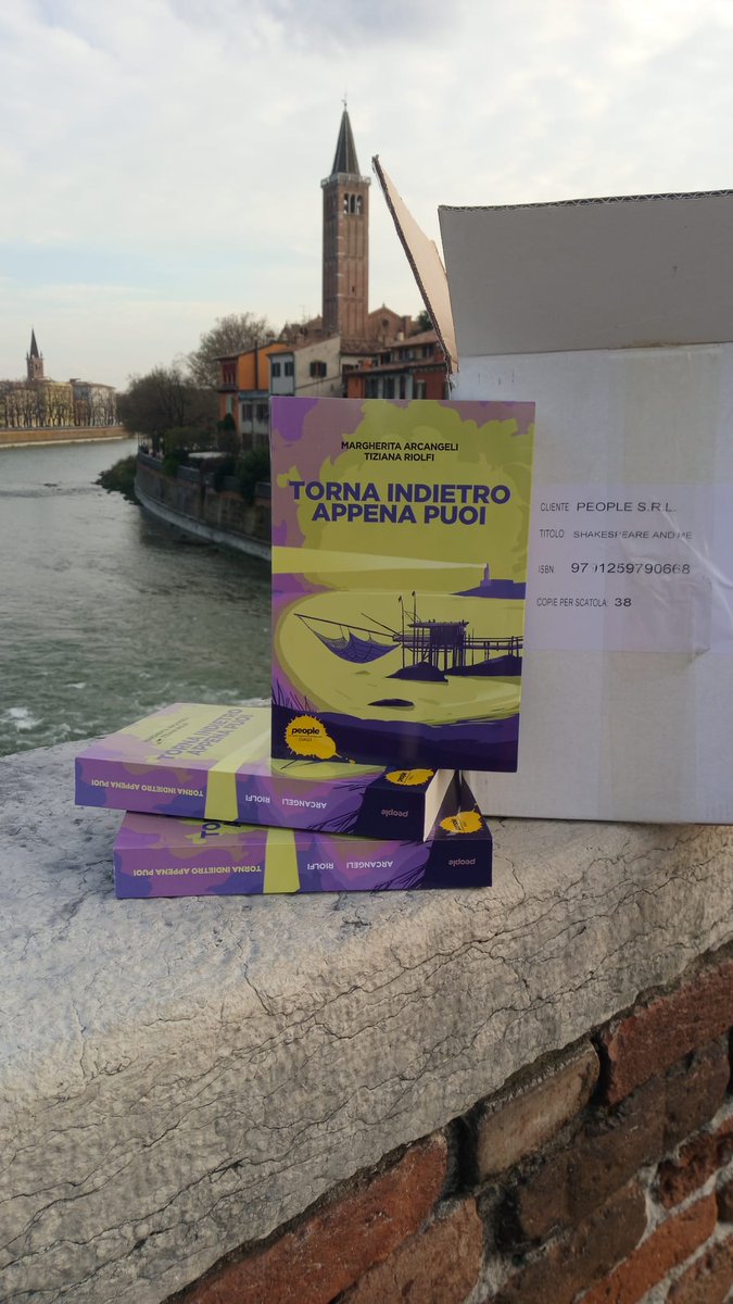 L’emozione della ristampa.
​​E sotto l​’alto​ ​patrocinio di Shakespeare e <a href="/Pennacchiiiii/">andrea pennacchi</a>!
p.s. occhio alla scatola ;)​
​#TornaIndietroAppenaPuoi (<a href="/peoplepubit/">People</a>)