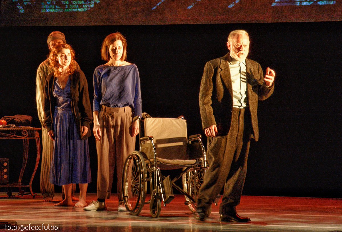 GranTeatro_Cc's tweet photo. Os dejamos unas imágenes de la obra "J’ATTENDRAI", representada anoche en el Gran Teatro de Cáceres 🎭
📸 @AntonioMartinH4 https://t.co/skln3ZhgJ0