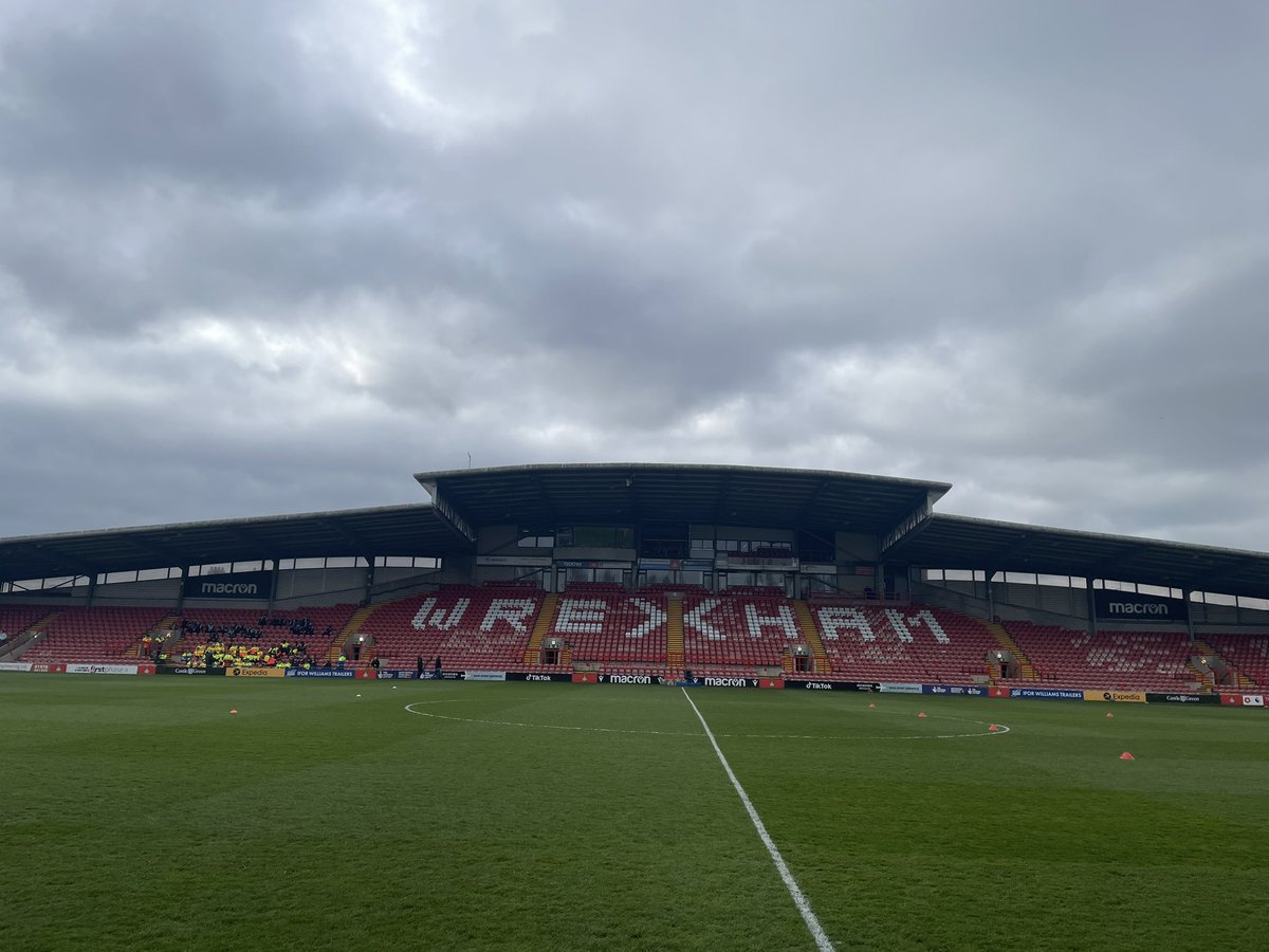 🏟️ We’ve arrived the The Racecourse Ground for today’s #GeneroAdranNorth clash against <a href="/WrexhamAFCWomen/">Wrexham AFC Women</a>🏟️

An exciting time awaits for Women’s Welsh football🤩