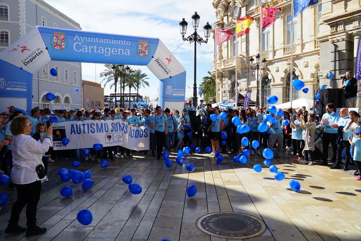 DeCarthago's tweet photo. "Gracias por caminar con nosotros". Gracias a vosotros @AmudefT por tanto y tan bueno, sois fundamentales con vosotros #Cartagena es más. GRACIAS a María José Madrid y Javier Jiménez @NoeliaArroyoHer

#AutismoSomosTodos💙 https://t.co/Emcy412ToL