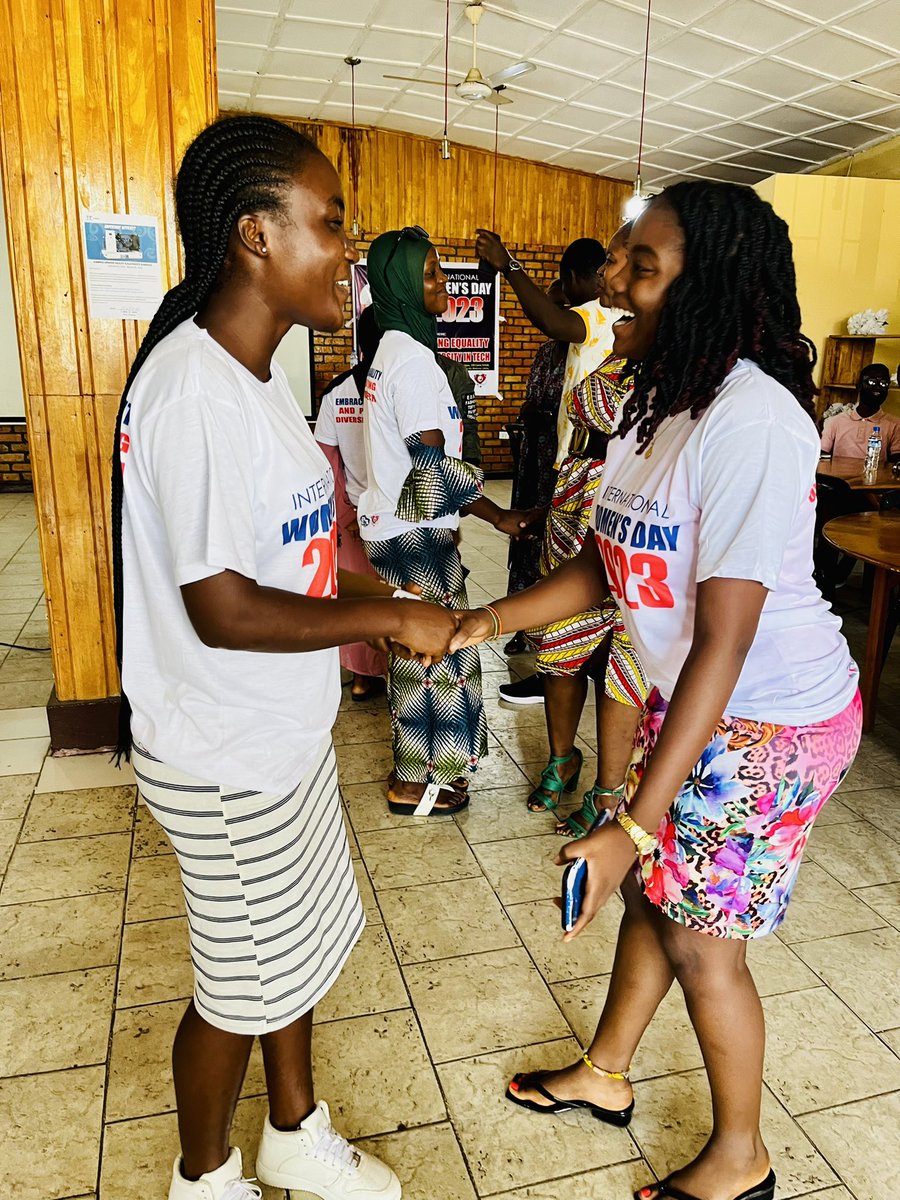MonroviaWtm's tweet photo. My favorite part, networking. Meet someone new and tell them three things that makes you unique.
#IWD2023 #WTMDareToBe @WomenTechmakers https://t.co/b1m8vDJ6M2
