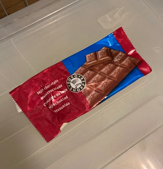 saknar att kunna gå in på ica och köpa choklad för fem kronor