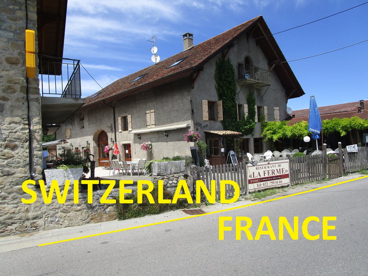 Pillandia's tweet photo. Auberge de la Ferme, 2017. Asphalted road in France 🇫🇷 and restaurant in Switzerland 🇨🇭.
🌐: 46°13'27.6"N 6°17'33.7"E.
https://t.co/ZNLm9dmpn6
#France #Suisse #Switzerland #Frontière #Border #Juvigny #Jussy https://t.co/PkA2YKzsxn