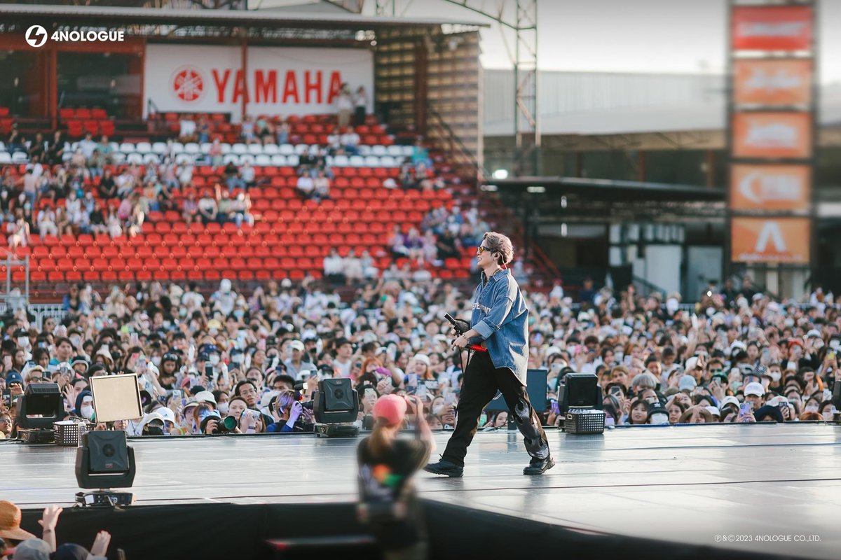 ame921015's tweet image. ที่ที่เหมาะสมกับ TRINITY ที่สุดคือบนเสตจจริงๆ 😆

Check by TRINITY 
#SoundCheckwithTRINITY 
#SoundCheck_TH 
#TRINITY_TNT