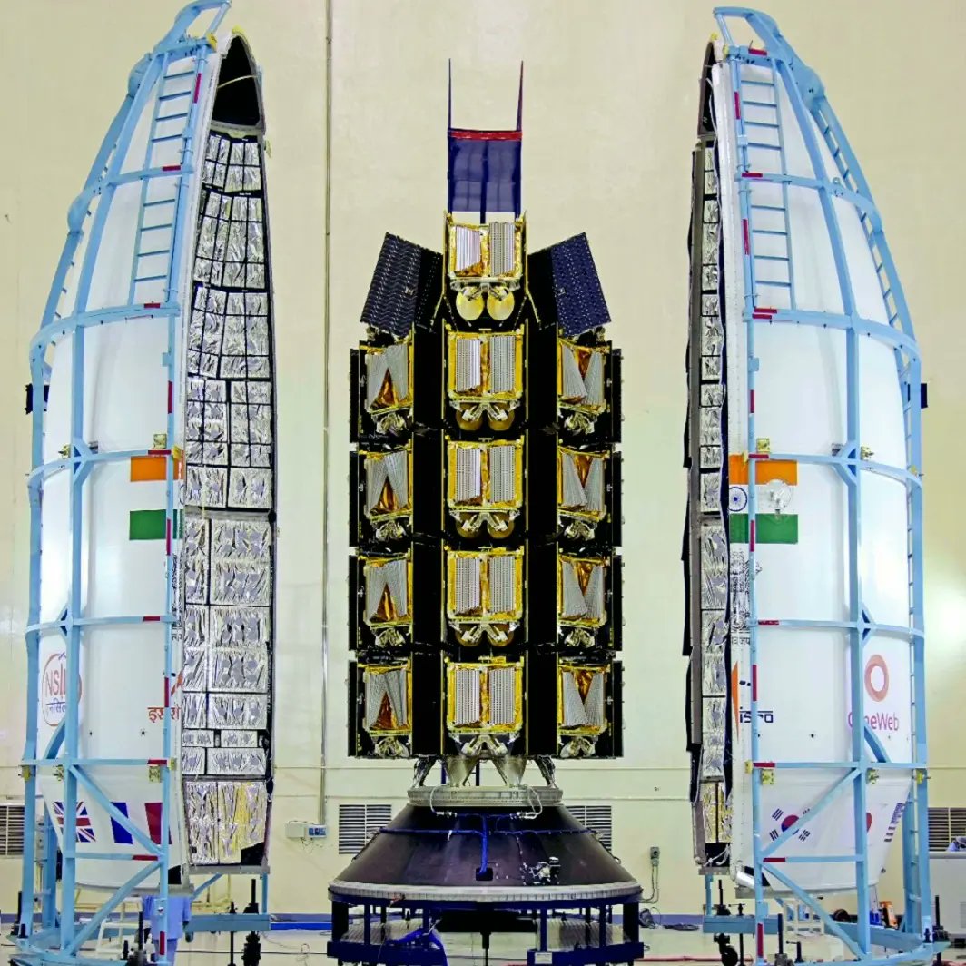 NewsIADN's tweet image. The separation events are the most critical part of the mission success

Any mechanical interference between the separating satellites is likely to be catastrophic.

The @isro today successfully placed 36 #OneWeb Gen-1 satellites with it&apos;s heaviest LVM-3 rocket. Each satellite…