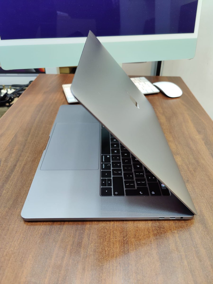 kurunzitech's tweet photo. Macbook Pro 2019 16" intel core i9 9th generation 2.3Ghz // Retina Display backlit keyboard // 1tb ssd//16gb ram//Radeon Graphic card 4gb dedicated 170,000
#madonga #MaandamanoMonday https://t.co/Fu1QbXBG5v