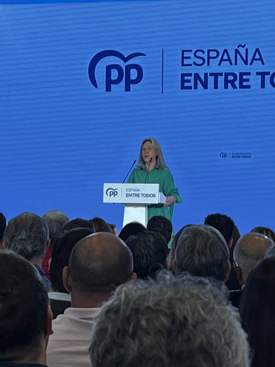 svalmana's tweet image. 🔵 “Esta es la palabra de un partido que tiene palabra”, @NunezFeijoo en #Guadalajara en la presentación del #ProgramaMarco del @ppopular 
Con @AnaGuarinos @carmenfunezdg @idlserna y @paconunez_ 👏👏