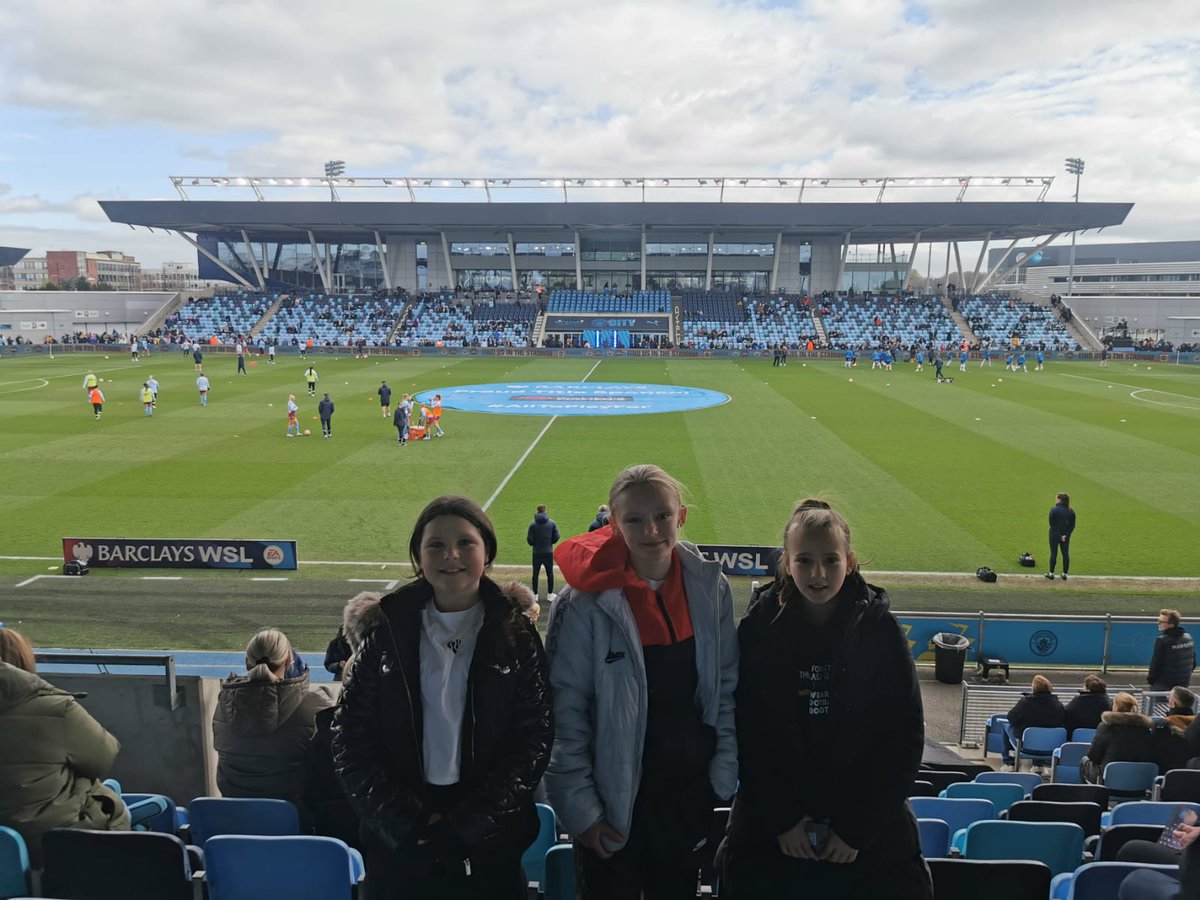 KU14g's tweet photo. @Mdawg1bright was soooo looking forward to seeing you !!!!  But still excited for the rest of the players...... travelled from brum to watch @ManCityWomen  vs Chelsea @ChelseaFCW big thankyou to  #BarclaysWSL  @BarclaysFooty  #sported https://t.co/Q5SPdY70nQ