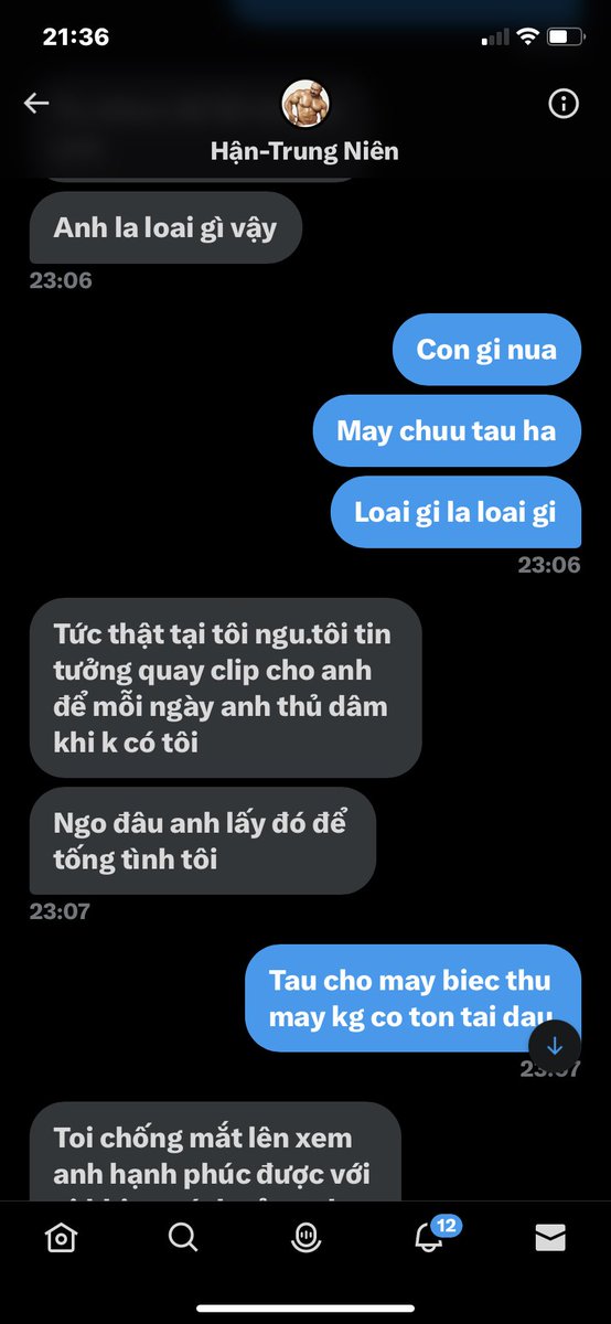 Bj4Gay's tweet photo. Thang cho chet co tin nhan may tu quay lip vu khong nguoi khac con vu khong nguoi ta tong tien may nua may noi ngan noi nguoc vua. Vua thoi nha thang khon nan https://t.co/jnIt9NTetQ