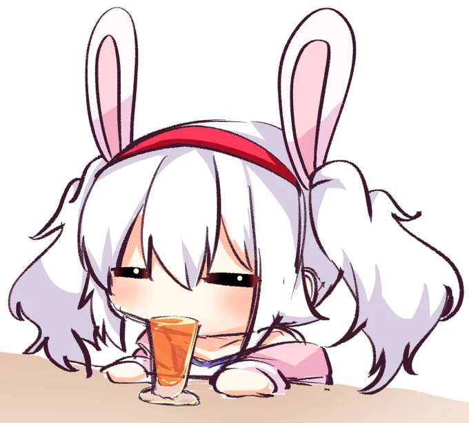 電気ブランをすするラフィーちゃん#アズールレーン 