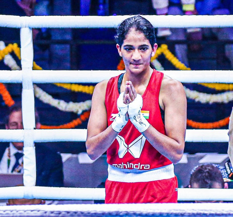 NituGhanghas333's tweet photo. It is indeed a proud moment in my life to become the Women’s Boxing World Champion. I want to thank everyone who has been an integral part of my journey to Gold

I dedicate this Gold🥇 Medal to my parents who have sacrificed a lot in life to make me a champion boxer #IBAWWBC2023 https://t.co/gZGtbBMi7G