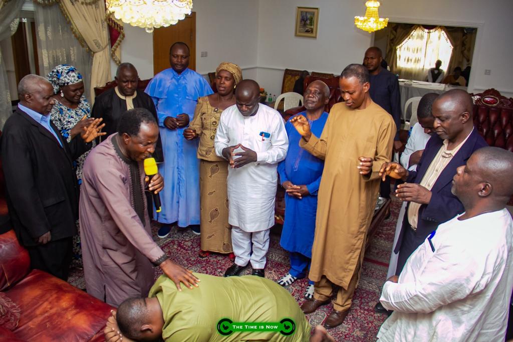 tea_gomos's tweet photo. When Mwaghavul Ministers Forum sought the face of God to help Governor-elect Caleb Mutfwang, GCM as he leads Plateau State into a new dispensation of peace, unity, and prosperity. https://t.co/lR0CcgoT2F
