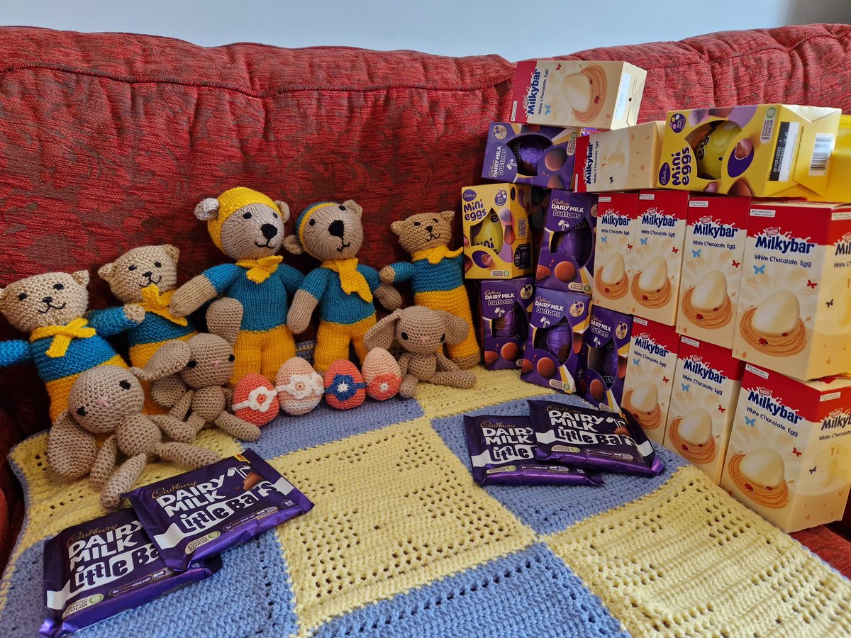 TeddyBusz's tweet photo. Sunday packing! 80kg of chocolate so far! https://t.co/0l2y9tVXvq