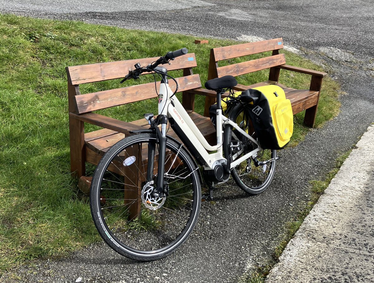 Trusty steed going well. Just need to get myself some cycling appropriate clothes to keep the rain and windchill off me. #ebike #activetransport