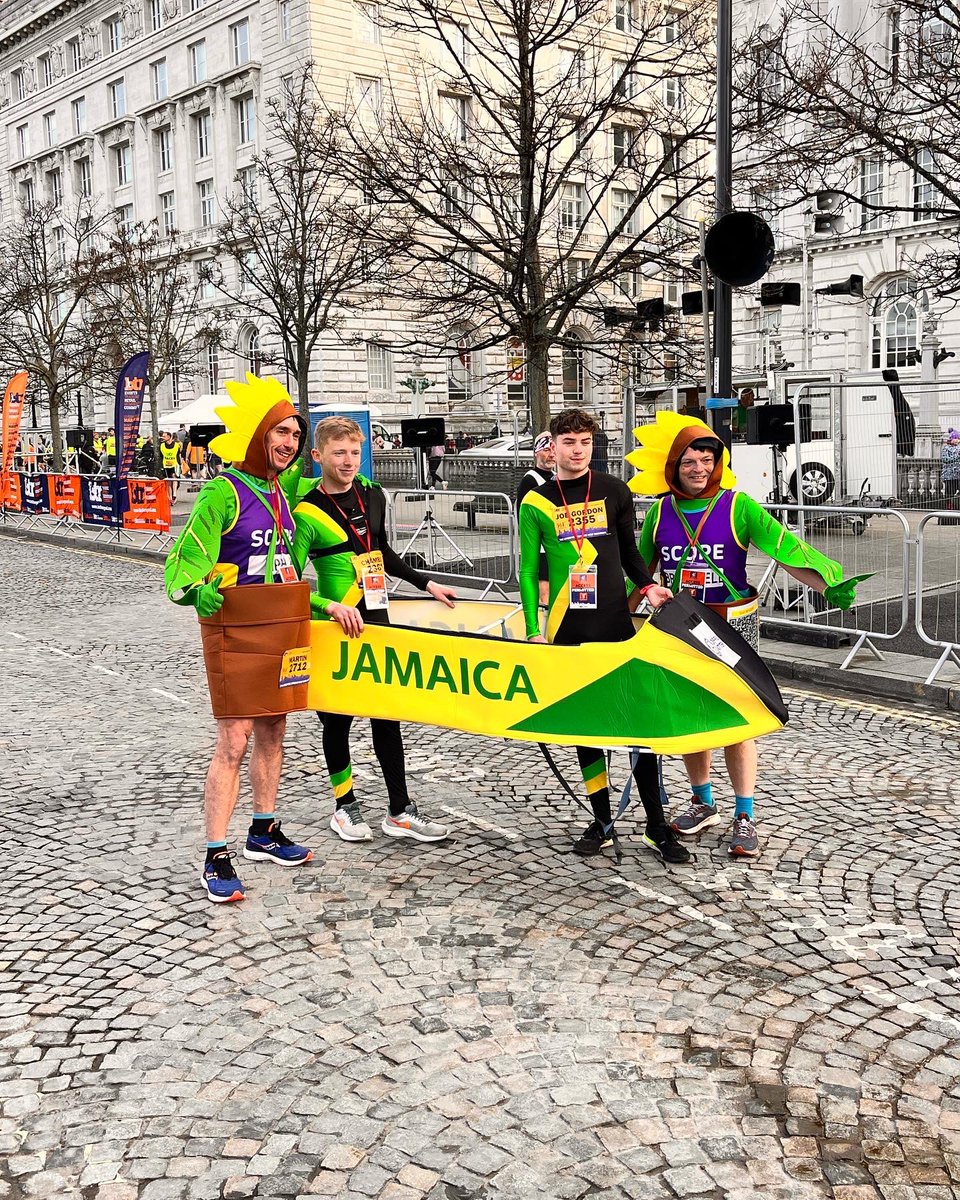 Curlsoflove tweet media