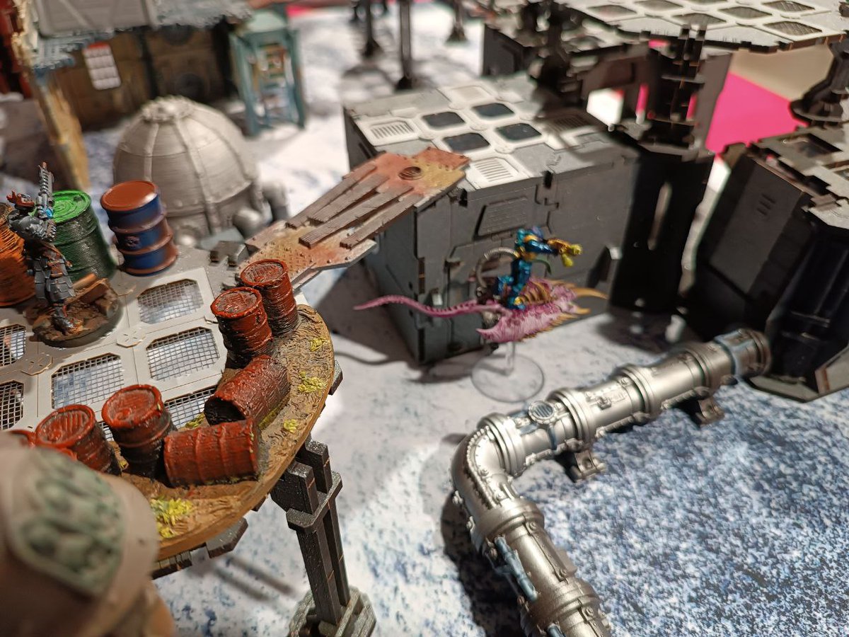 PARTiDA - Necromunda
También hay sitio para los wargames en las Ludus Myrtea. Este año <a href="/Escotillajuegos/">La Escotilla</a> nos trae las demos de #Necromunda con una escenografía impresionante que hace del juego aún más inmersivo.
#Jornadas #Wargame #LudusMyrtea #Murcia