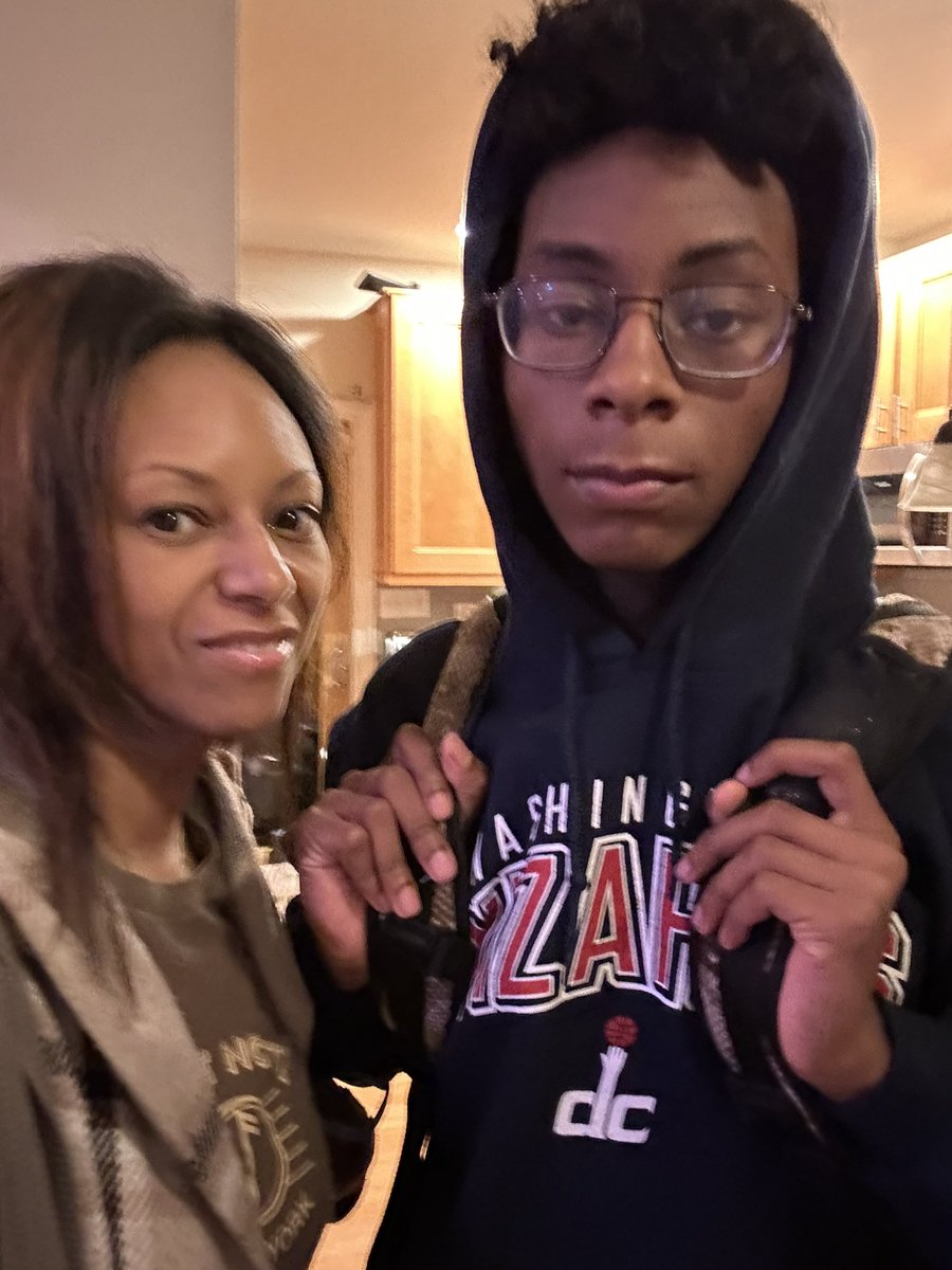 Allyson Finch 😷 tweet media