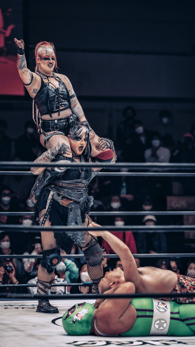 dragon000stop1's tweet photo. Wasteland War Party‼️‼️‼️

#HeidiHowitzer 
#ハイディ・ハウイツァ
#MaxTheImpaler 
#マックス・ジ・インペイラー 
#ddtpro https://t.co/lumB9EJhTL