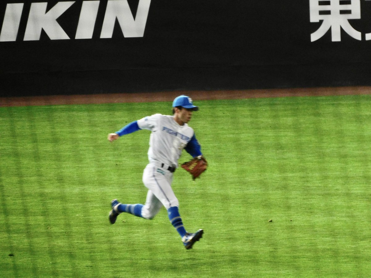 SUMINAFHERO61's tweet photo. #2023年03月25日
#LoveFighters
#五十幡亮汰
#sec135
#内野席3塁側1階席
#8列目 https://t.co/DEImZ3P3WN