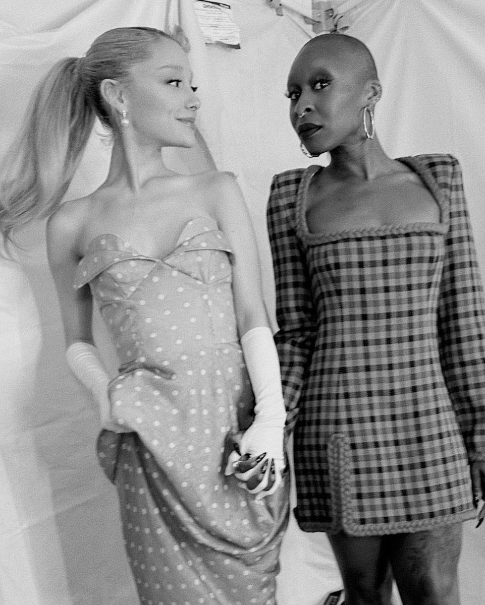ArianaToday's tweet photo. “up to (no) good 🫧🧹”  — Ariana via  Instagram https://t.co/82mlQsOlmR