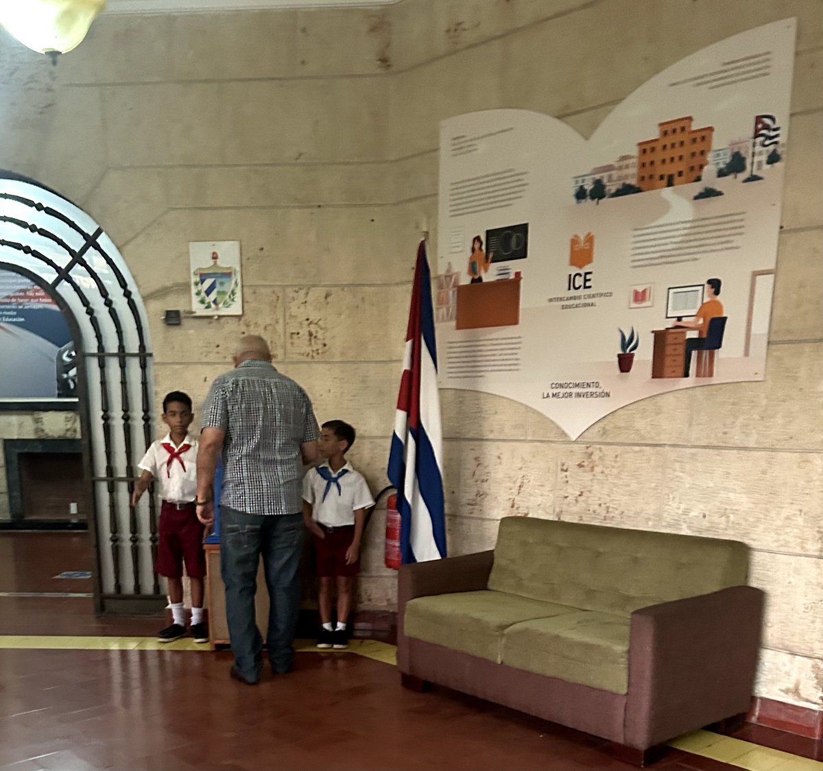 Ejercer mi derecho al voto representa un compromiso con el pueblo, la  Revolución y   la continuidad porque #MejorEsPosible.
#VotoUnido 
#CubaVotaUnida