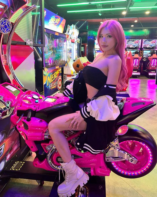 Cutest thing I ever ride on💕 https://t.co/LXBUJwFpZl<a href="/tag/mspuiyi"class="tags"><span>#mspuiyi</span></a>