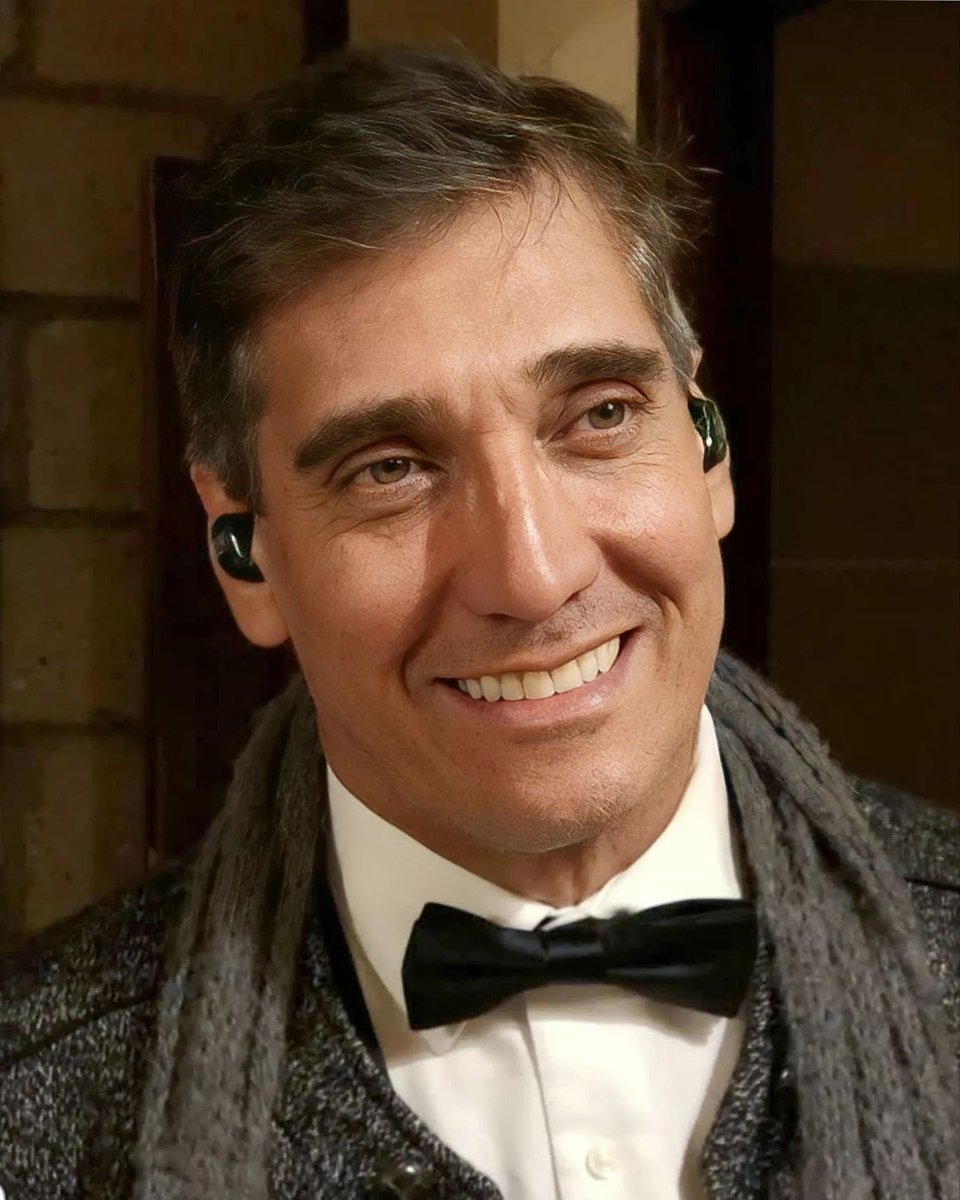 Con la misma Emoción de cada Reencuentro!! La Mejor Manera de estar más Cerca del Público es en un Escenario💫🇻🇪
Por eso los espero este 15 de Abril, 8:00pm. en mi próximo concierto en la ciudad de #Miami… prontoticket.us/guillermo-davi…