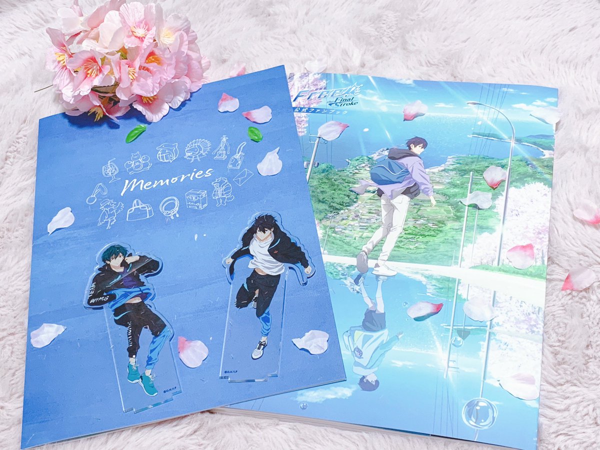CmDx4g0kd's tweet photo. 公式ファンブック🐬🌸
これは買うべき！！

#FreeFS
#free
#Free_Final
#TV_Free https://t.co/7NBwy1NTGL