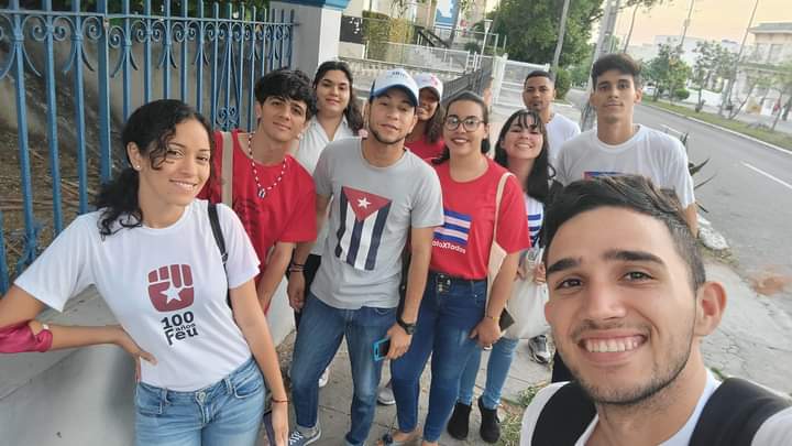 #FEUdeCuba #VotarXTodos #YoUsoPañueloRojo