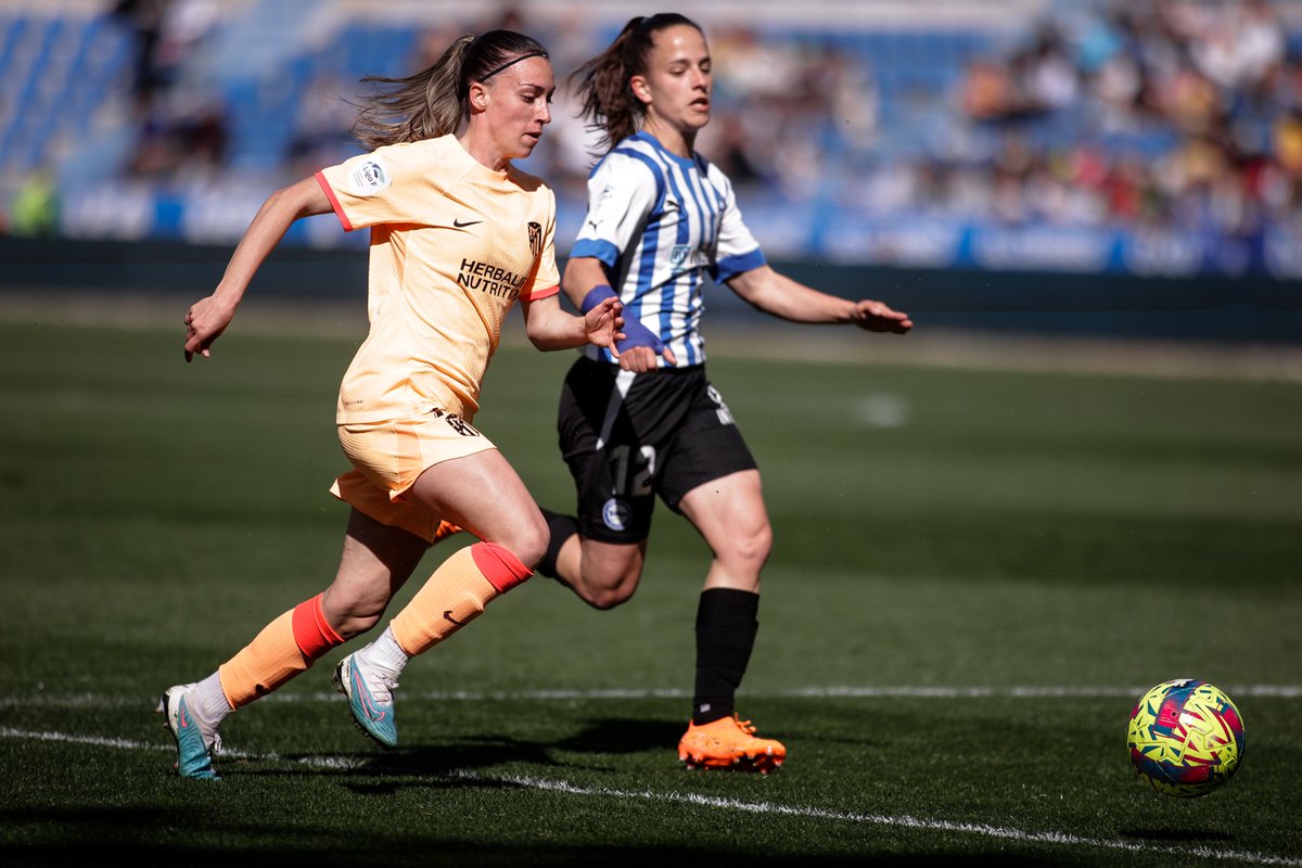 ATLETI | FEMENINO. IMAGEN. Terminó el partido en Vitoria

⚽ #AlavesAtleti 1️⃣ - 2️⃣

🖊️ Victoria liguera fuera de casa del Atleti femenino