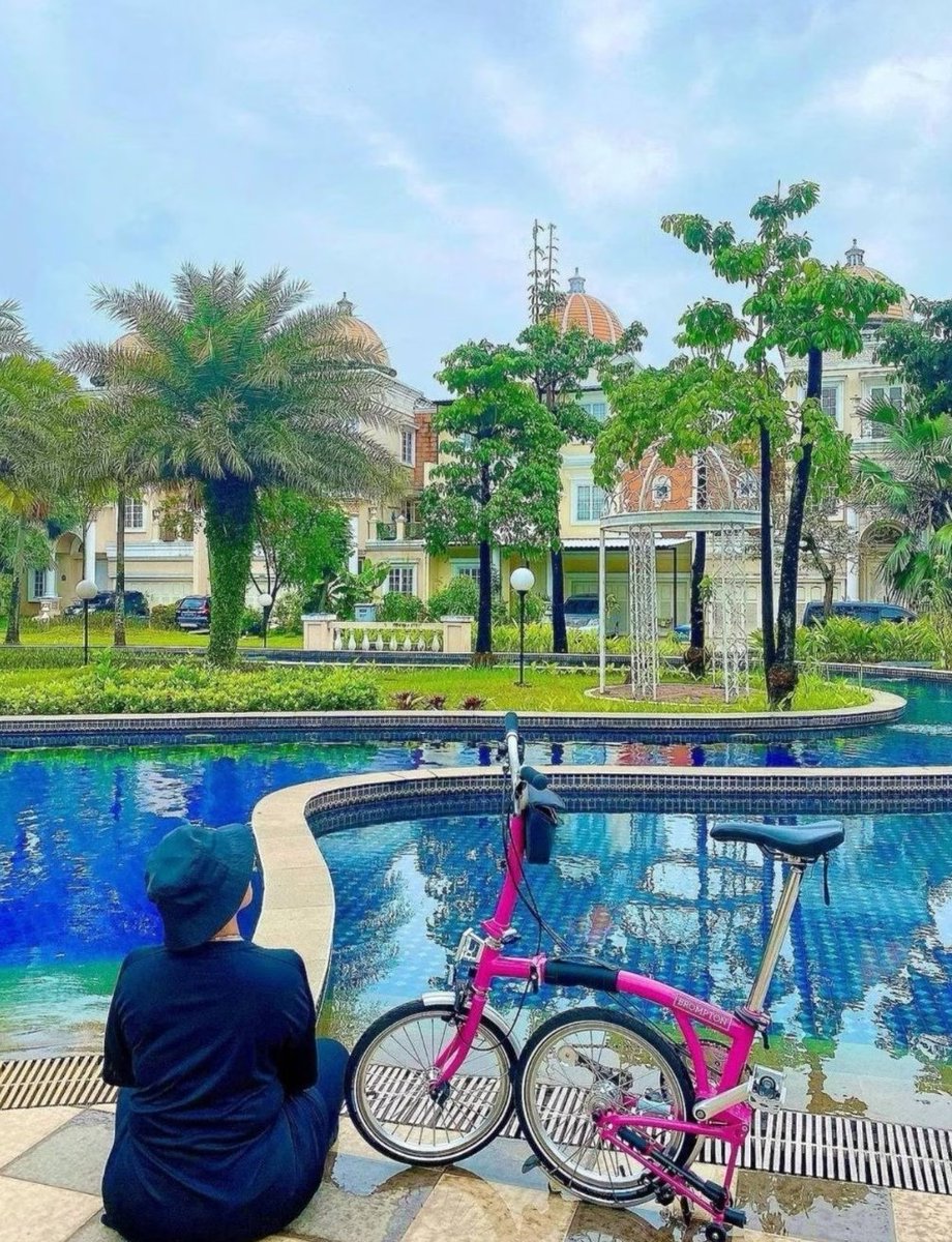 WagimanDeep212_'s tweet photo. Setelah mengatakan Tas Branded binik nya adalah KW, pak Sekda Riau  mengaku bhwa Sepeda Brompton milik biniknya ituh didapet scara Kredit.
Jan sampe puasanya batal gegara bo'ong lhoh..
Skedar mengingatken 🙏 https://t.co/1O1IAxZQu9
