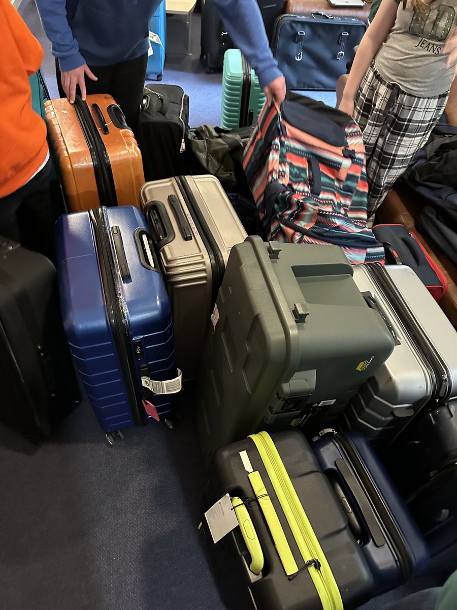 ⁦<a href="/BlakeHouseRHS/">Blake House RHS</a>⁩ ⁦<a href="/RHSSuffolk/">Royal Hospital School</a>⁩   Holidays are coming!! Holidays are coming!!!! Yippee can’t wait! Excited Blakeys are getting ready!! ❤️