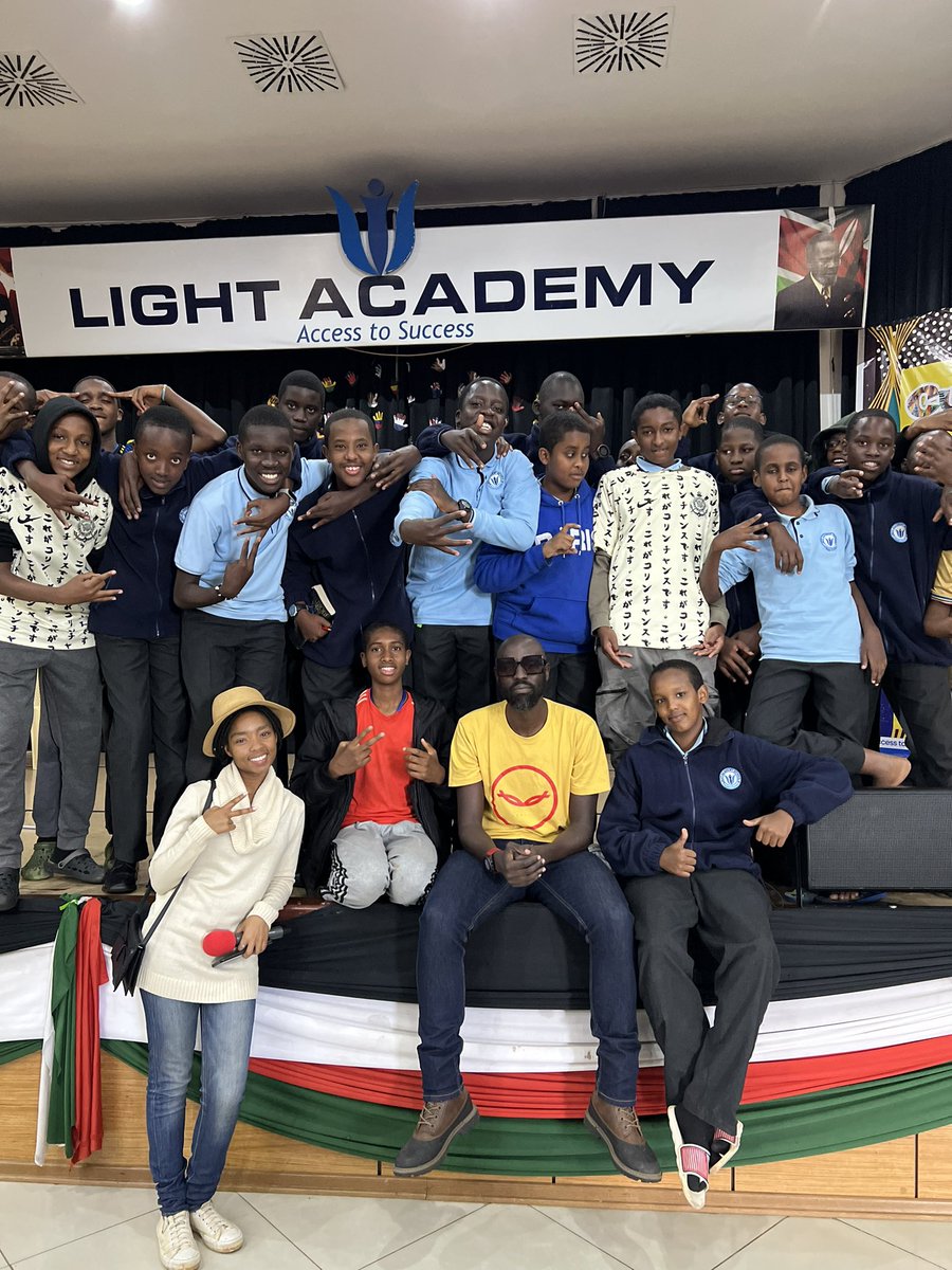 Nanjero_'s tweet photo. Amazing afternoon exchanging ideas with the young guys at Light Academy. Every single insight is adding a layer to the product. The future is secure. #YOUTH #purposedrivengeneration https://t.co/F4eLrQNfx2