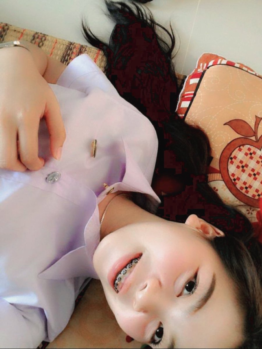 BbeeRrrrr_'s tweet photo. กาลครั้งหนึ่ง..🐷🍭 https://t.co/pfwzflNviS