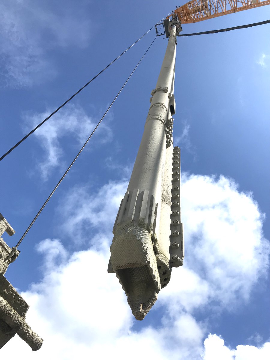 TYSIM_PILING's tweet image. Tysim supplys the bottom feed type vibroflot for your ground projects.
It is electrical type and match with your owned crawler crane.
Web:tysim.com Email:tysim@tysim.cn
#tysim#Vibroflot#vibroflotation #bottomfeed#project #topfeed #Vibro#electrical