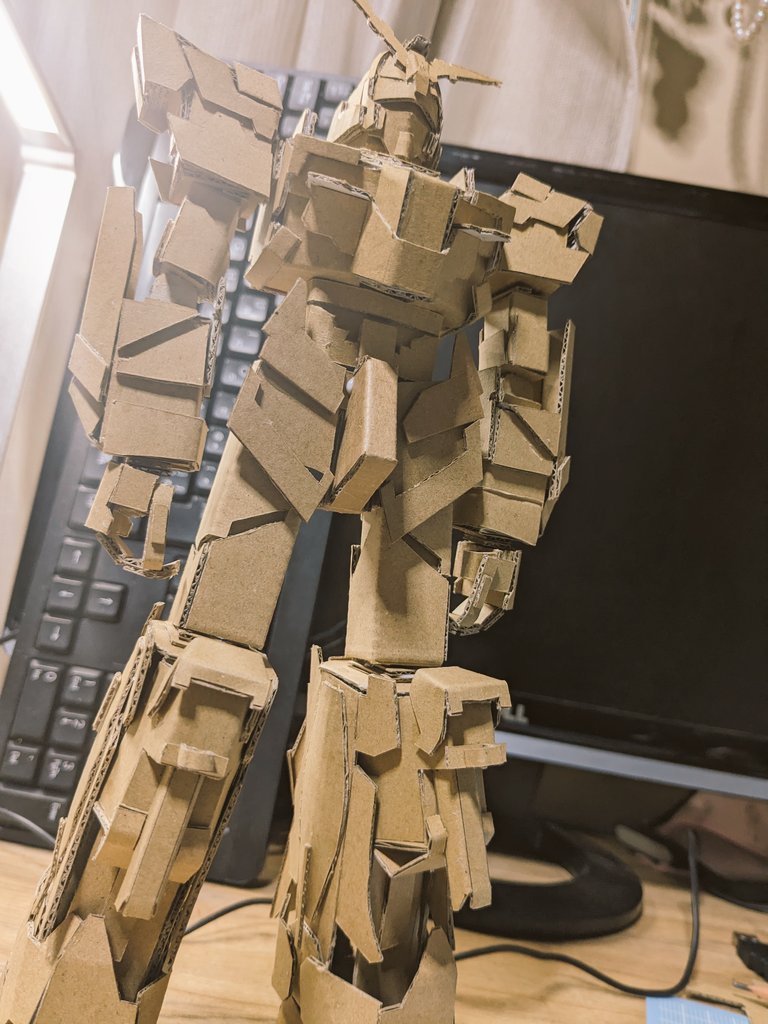 pupurucom's tweet image. かれこれ一週間、突然ガンプらをダンボールで作ればいいじゃんにお付き合い頂いた皆様ありがとうございました。呑みます！かぱーい！！