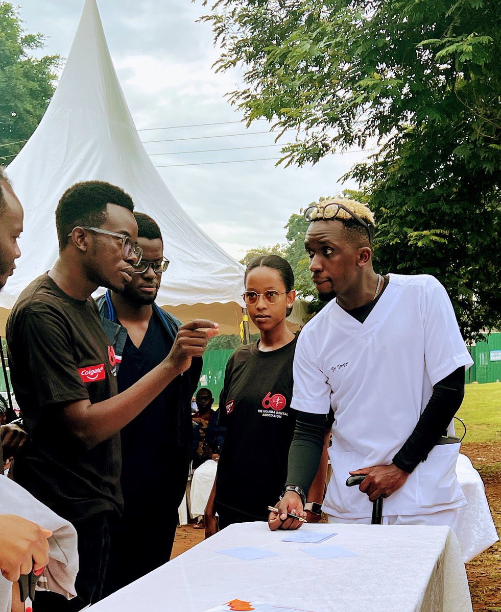 500 patients… 8 hours… you see the guys in black, those are the true heroes…<a href="/FUDSA_Uganda/">Federation of Uganda Dental Students Association</a> 👏👏