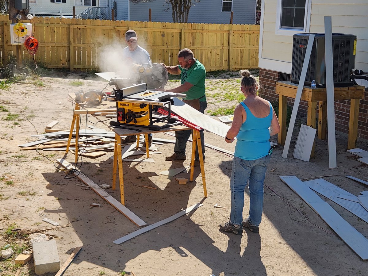 NewLife_247's tweet image. Our team worked hard this week! #newlife247 #BapstistOnMission #Lumberton